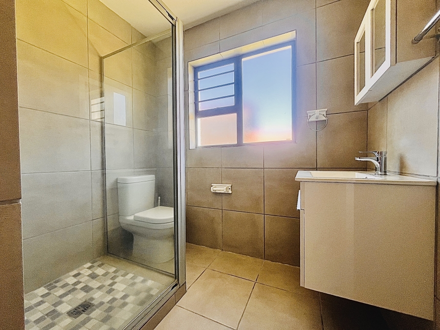 2 Bedroom Property for Sale in Sandbaai Western Cape